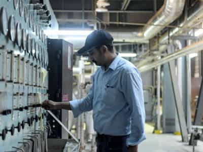 التجهيزات الداخلية والخارجية